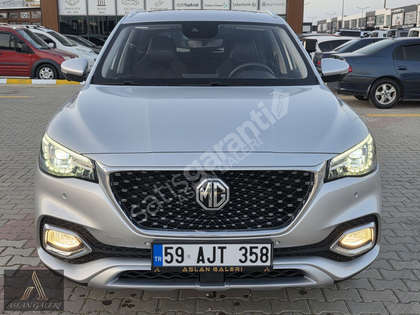 ASLAN GALERİDEN 2024MODEL HENÜZ 8 BİN KM'DE EN FULL PAKET MG HS