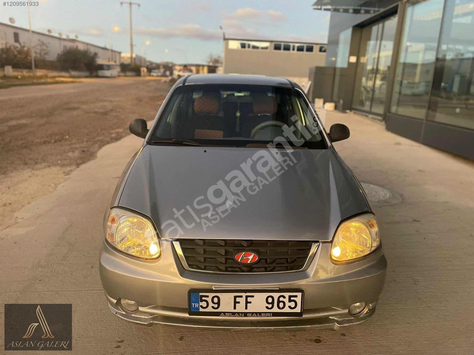ASLAN GALERİ'DEN KREDİ KARTINA 12 TAKSİT 2006 MODEL ACCENT