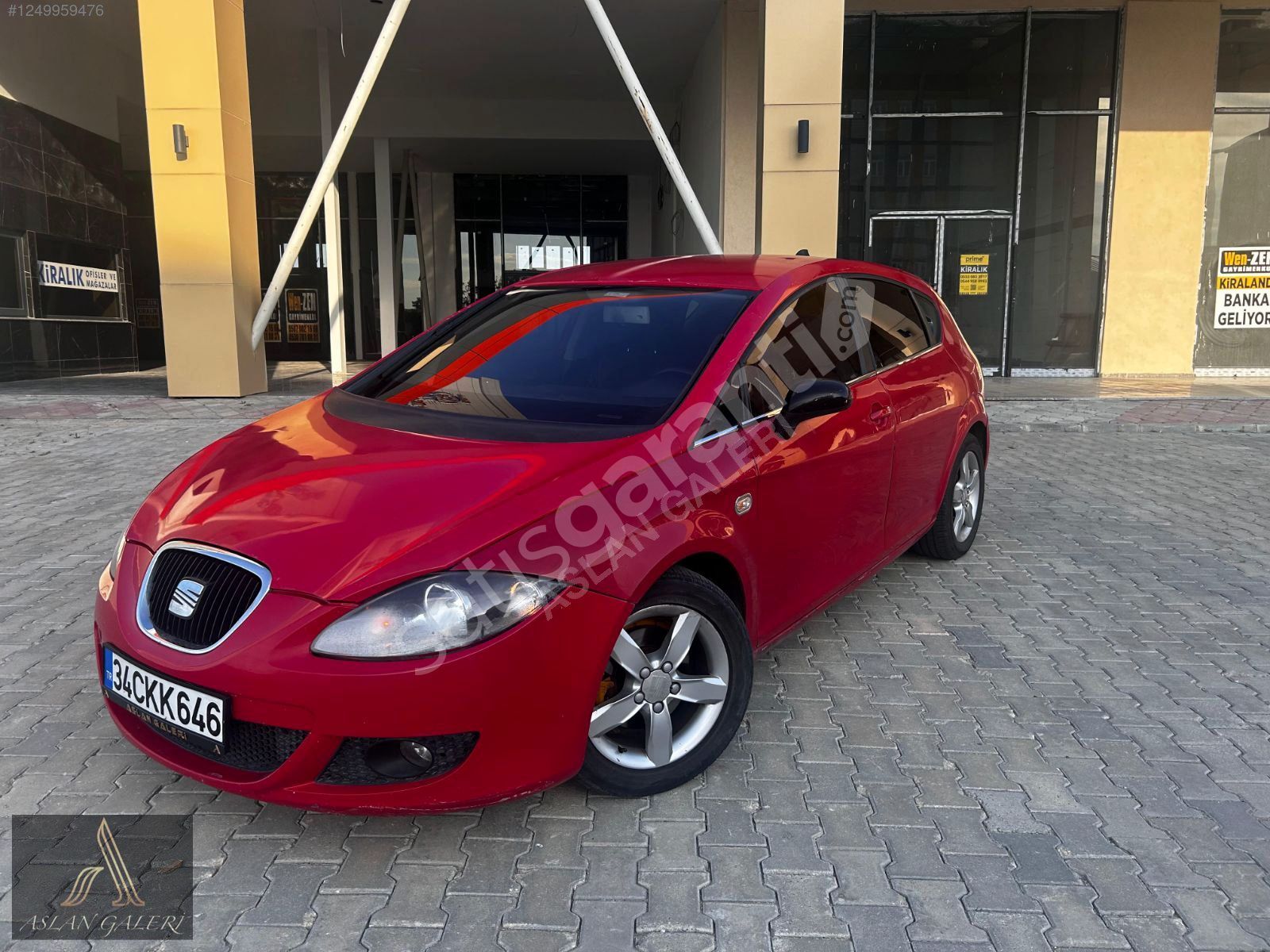 ASLAN GALERİDEN, EN FULL PAKET BAKIMLI LPG'Lİ KIRMIZI SEAT LEON