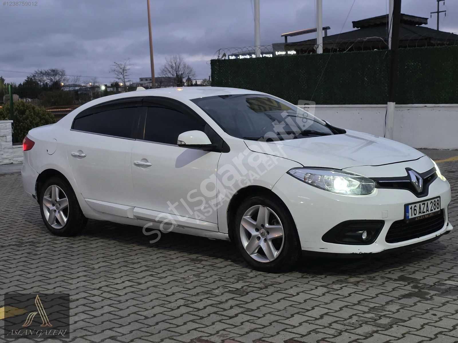 2015 MODEL UYGUN FİYATLI ,, MOTOR MEKANİK GÜZEL RENAULT FLUENCE