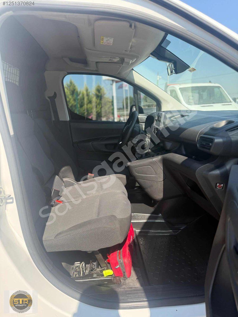 STR OTOMOTİV DEN CİTROEN BERLINGO PANELVAN