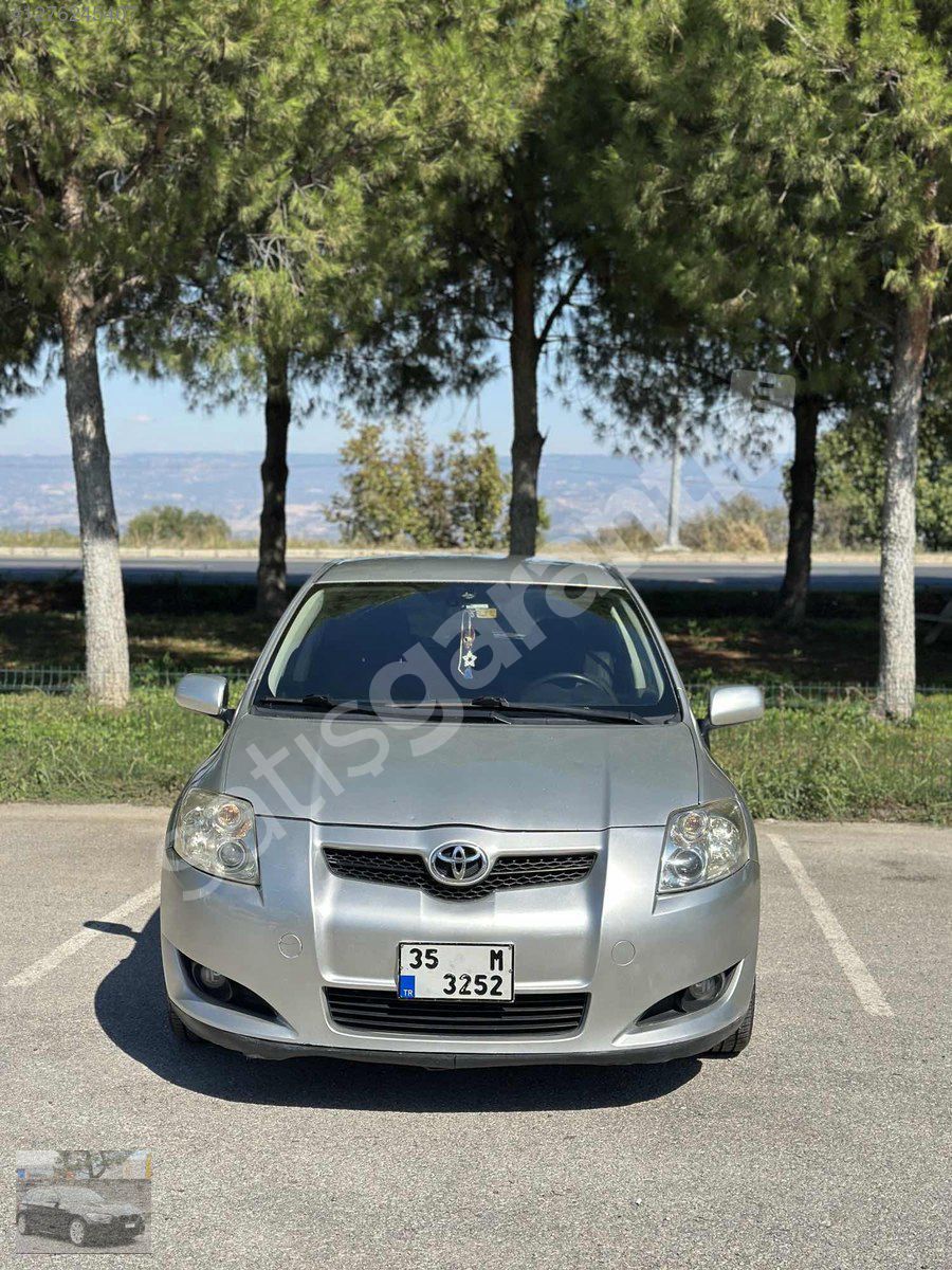 TOYOTA AURİS COMFORT DEĞİŞENSİZ DÜŞÜK KM