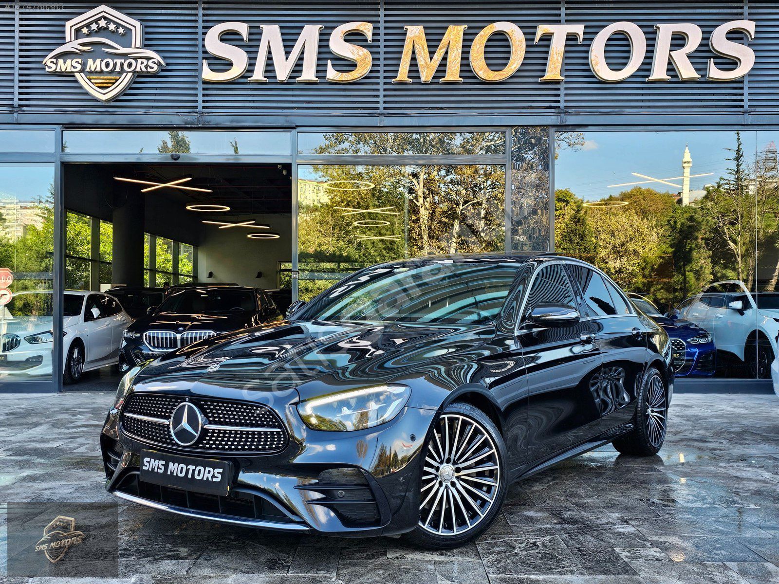 SMS MOTORS MERCEDES E 200d-VAKUM-360°-HEAD UP-BURMESTER-19'