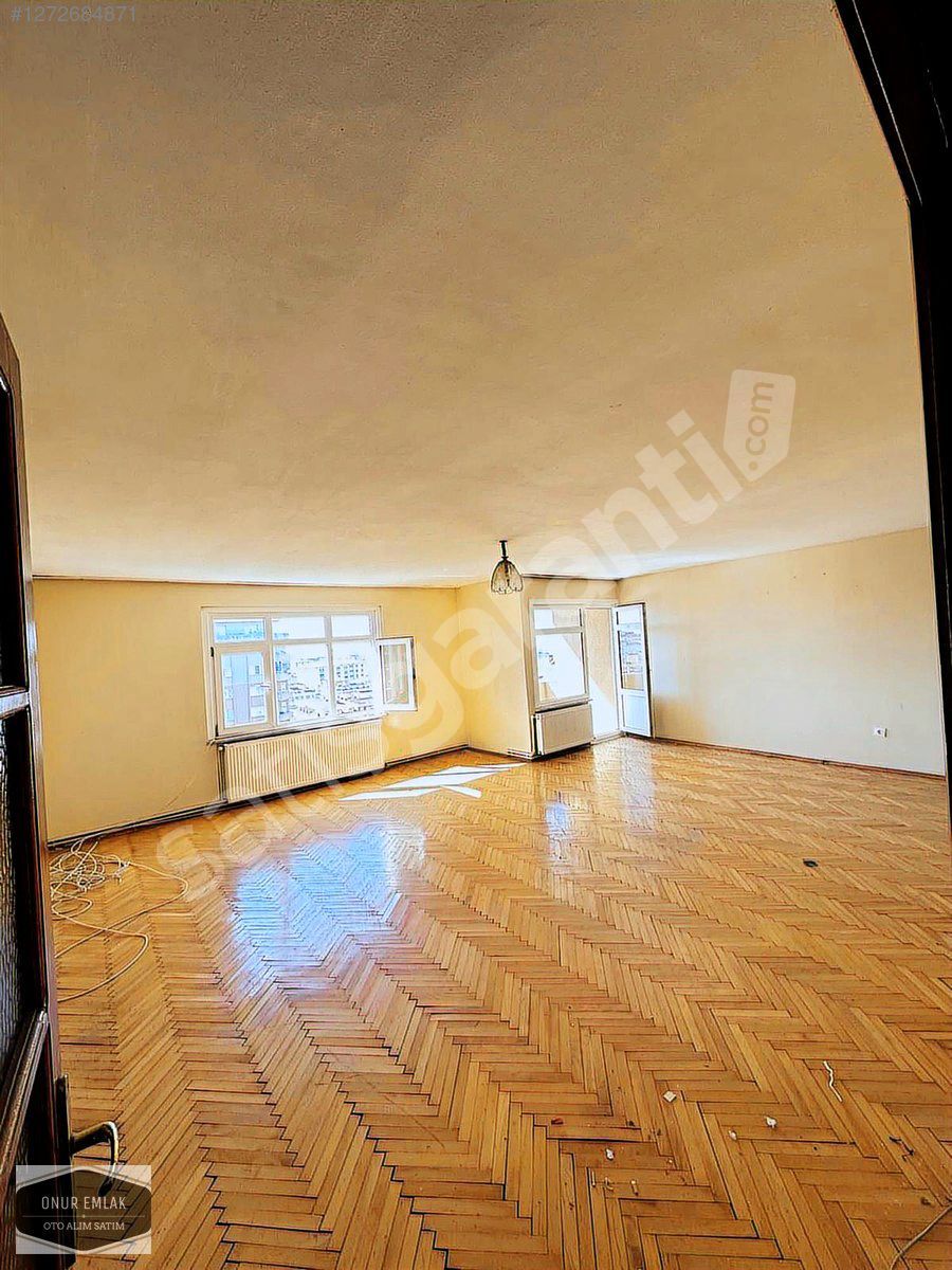 ONUR EMLAKTAN MERKEZİ KONUMDA 3+1 120M DAİRE