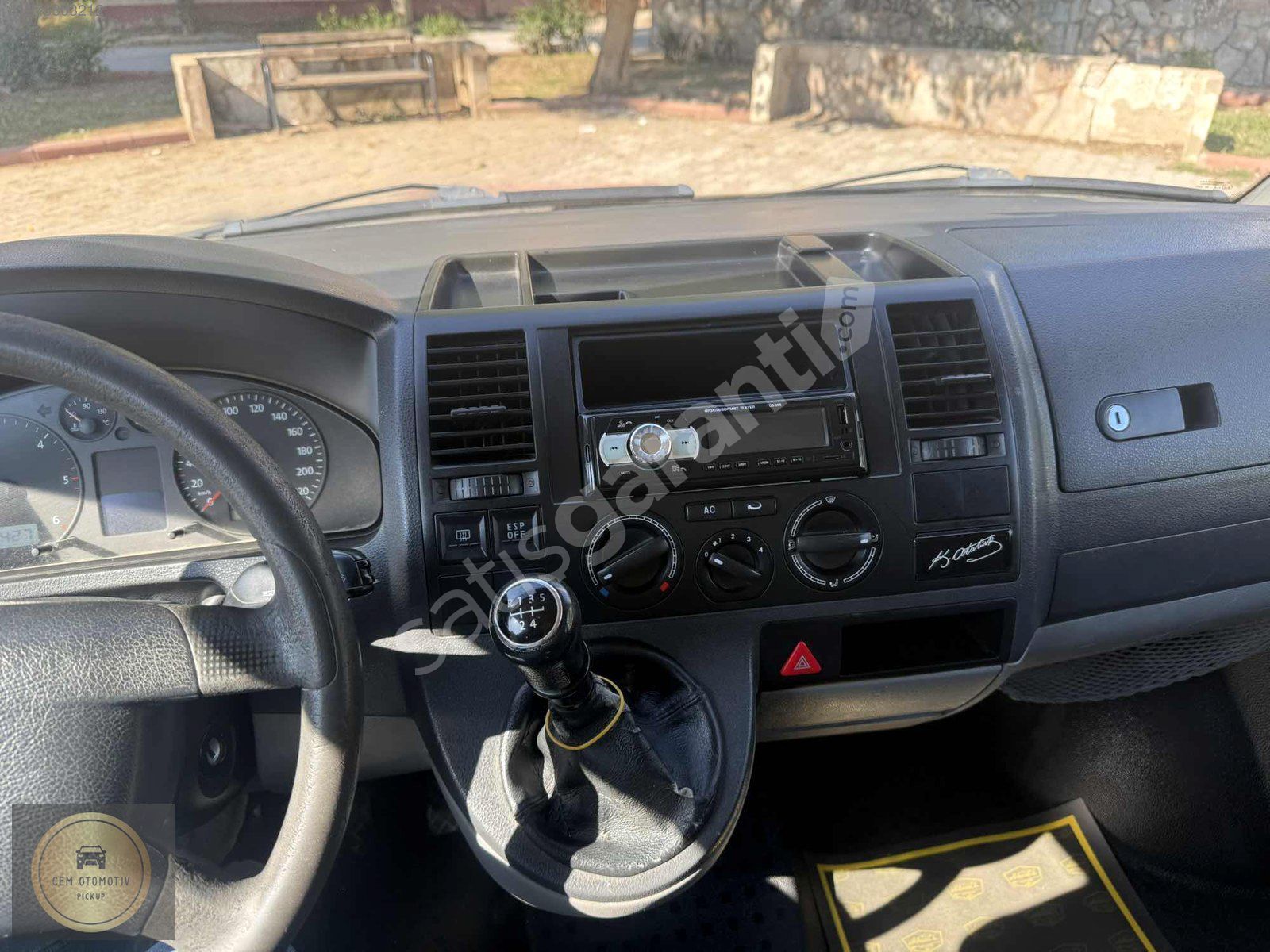 CEM OTOMOTİV DEN 2007 MODEL DEĞİŞENSİZ KISA ŞASE 5+1 CAMLI VAN