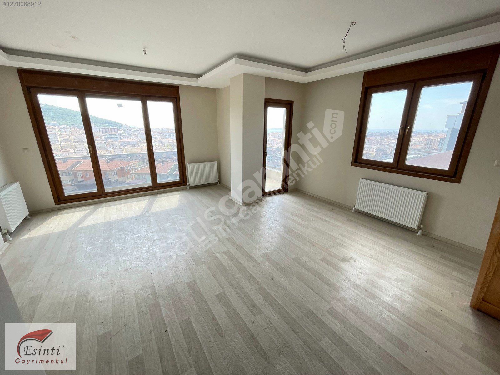İNÖNÜ MAH. 19 MAYIS CAD.'DE AYRI GİRİŞLİ MANZARALI DUBLEKS DAİRE