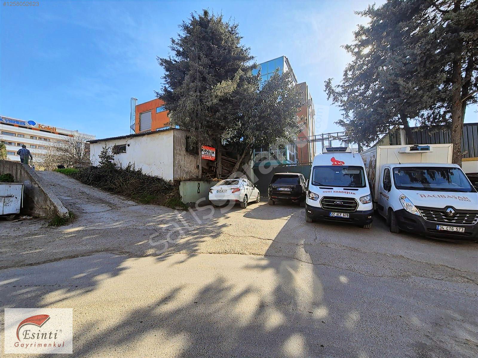 DEPO VE İMALATHANE KULLANIMINA UYGUN DÜZ GİRİŞ 740 M2