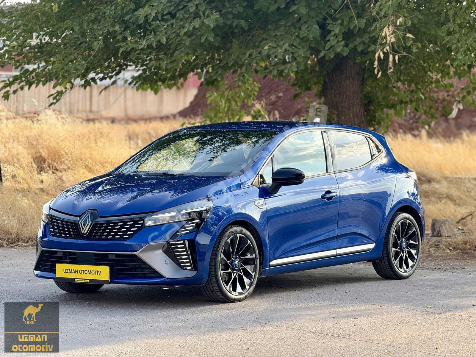 UZMAN OTOMOTİVDEN 2024 CLİO 1.0TCE TECHNO ESPRİT ALPİNE 33.000KM