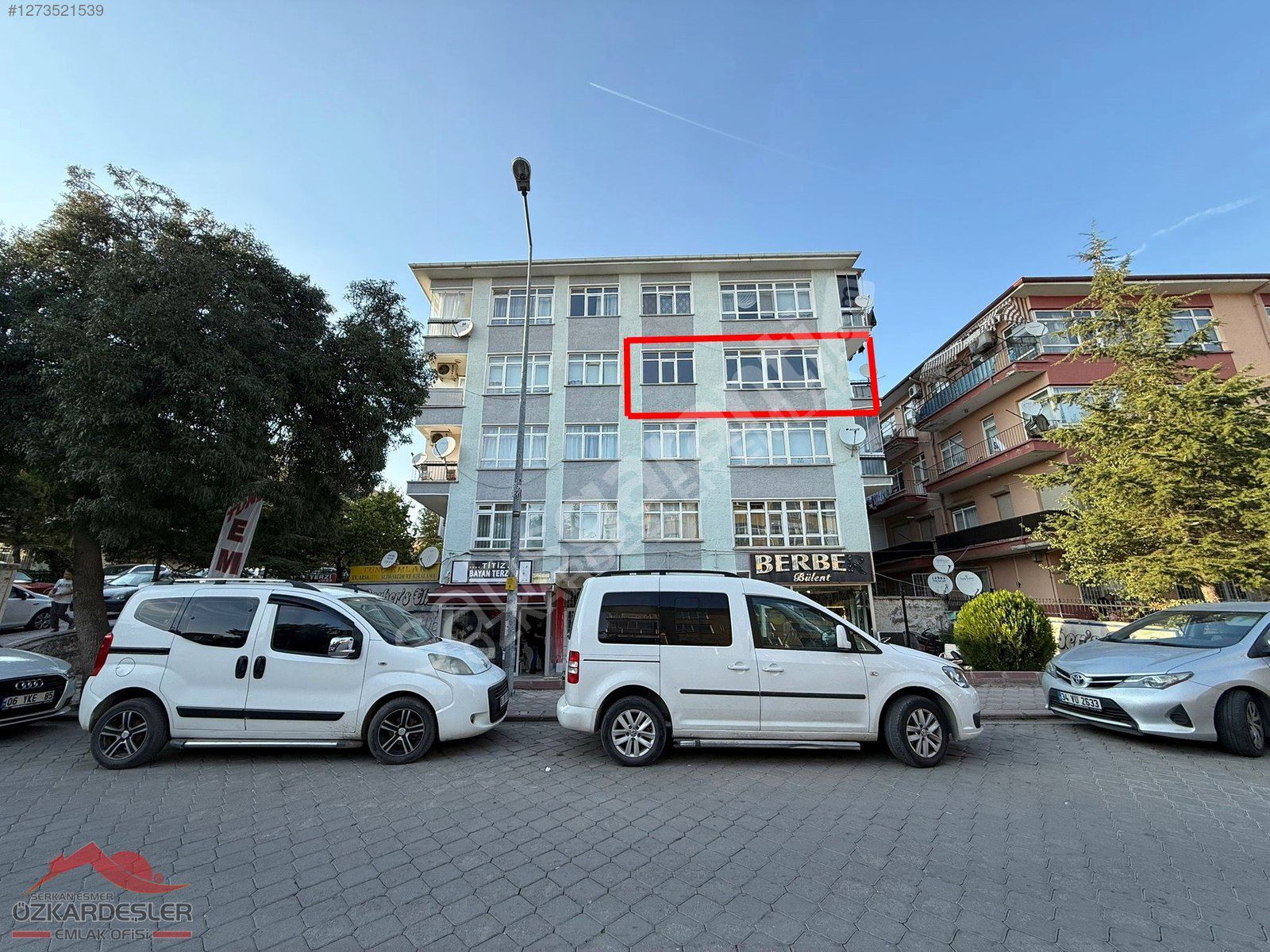 GATA GİRİŞ KAPISI KARŞISI 3.KAT KONUMU SALON ORJİNAL BAĞMSIZ 3+1