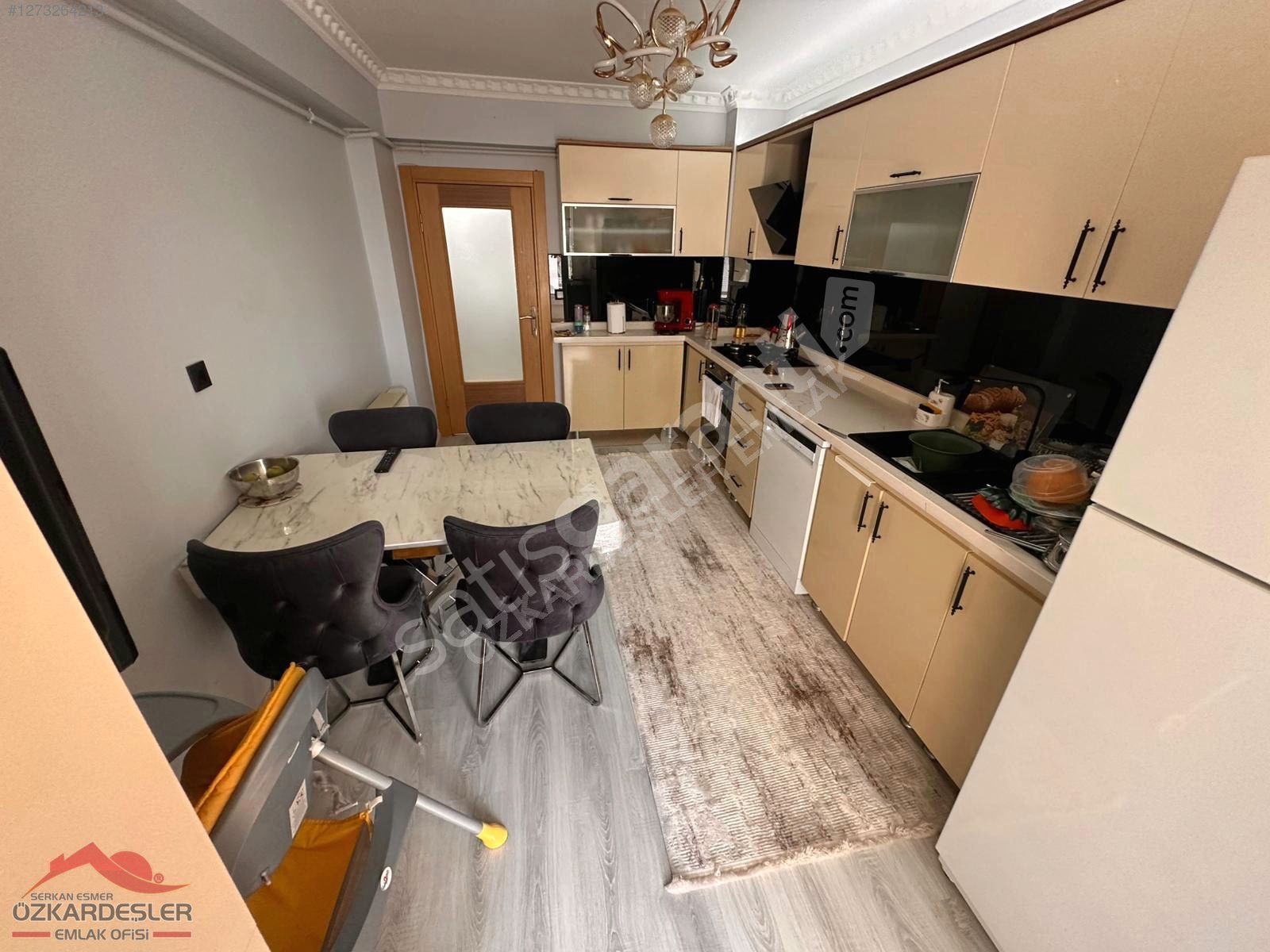 ÖZKARDEŞLER'den ÖZLEM CADDESİ PARALELİ ULAŞIM KOLAYLIĞI OLAN 3+1