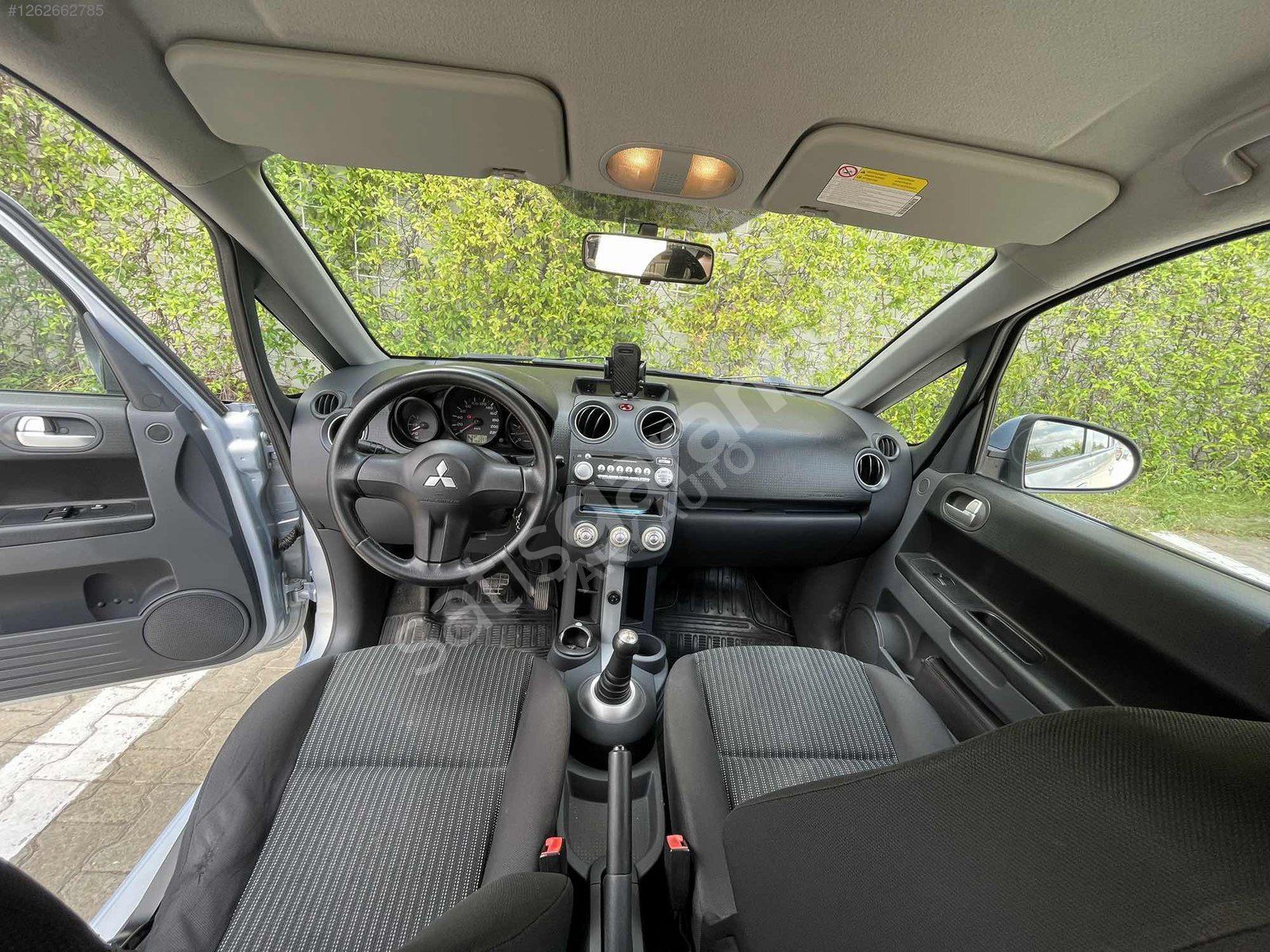 AKY AUTO'DAN OTOMATİK MİTSUBİSHİ COLT 1.3 DEĞIŞENSIZ TERTEMİZ