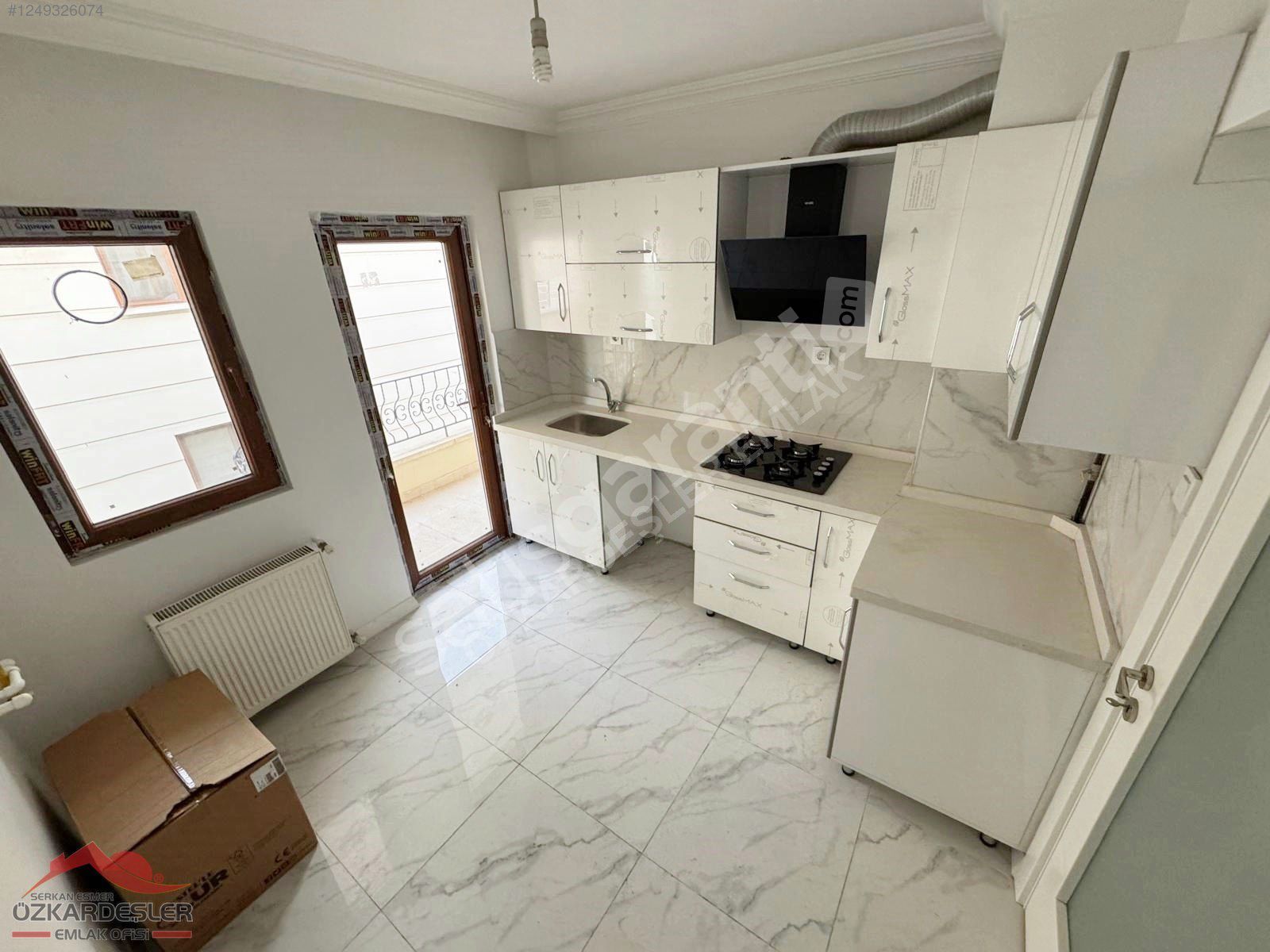 AYVALI-KARDEŞLER ANTARES AVM KOMŞU AÇIK TERASLI ÖZEL MEGALÜX 6+1