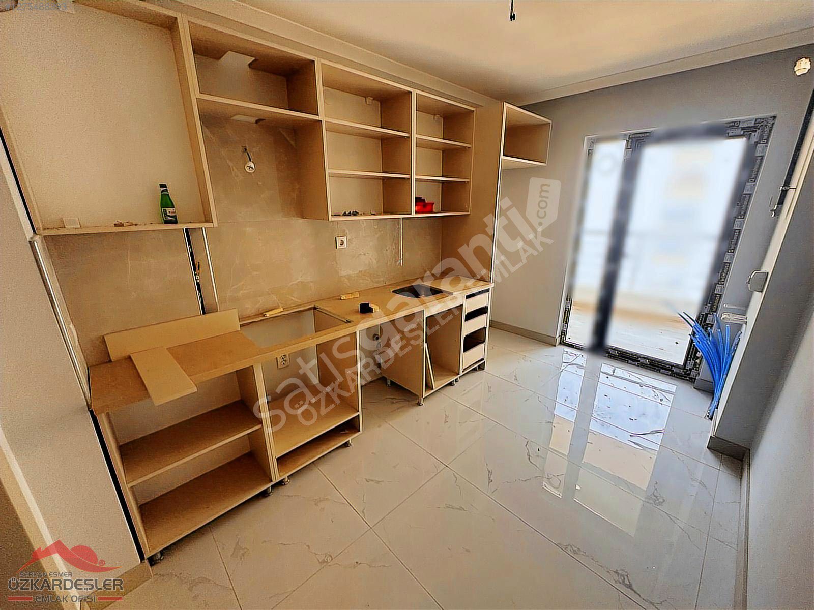 OVACIK CADDESİ ÜZERİNDE YENİ BİNA İÇERİSİNDE VE FULL YAPILI 3+1!