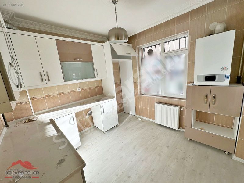 ÖZKARDEŞLER'den ÇAMBAŞI CADDESİ PARALELİ MERKEZİ KONUM FERAH 4+1