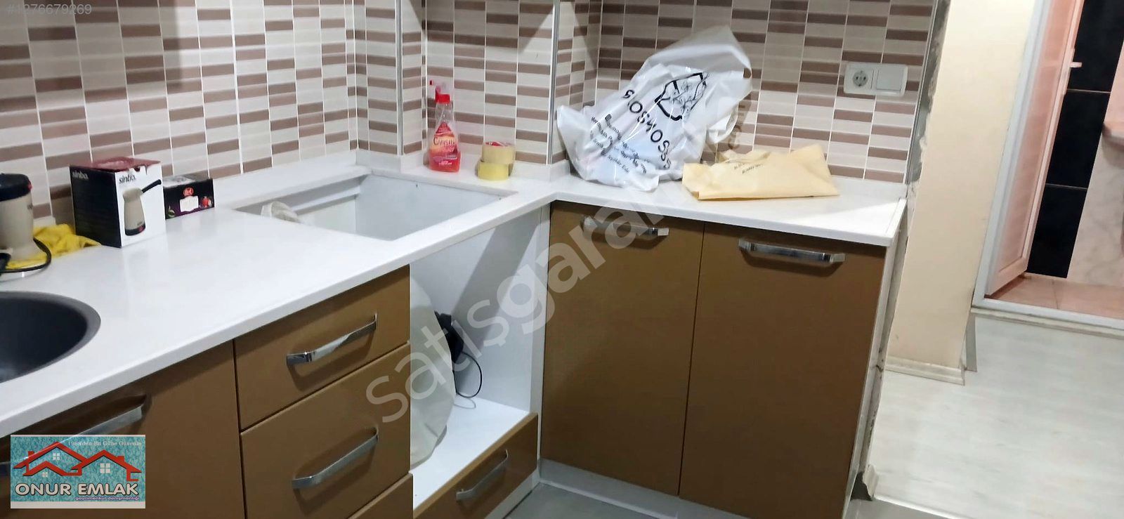 ACİL...ACİL... MENEMEN MERMERLİ'DE ARA KAT SATILIK 2+1 DAİRE....