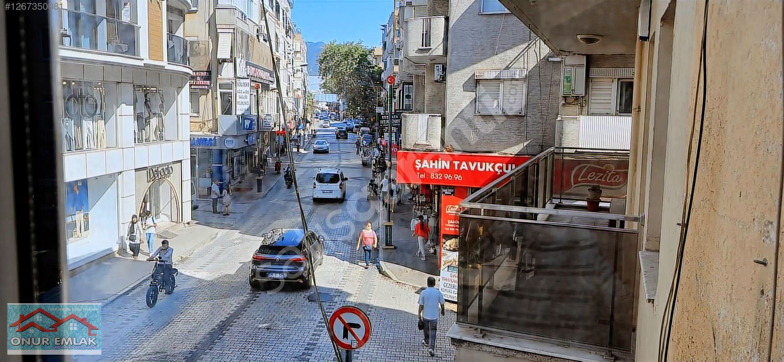 ACİL..MENEMEN ÇARŞIDA CADDE ÜZERİNDE 1. KATTA SATILIK 3+1 DAİRE