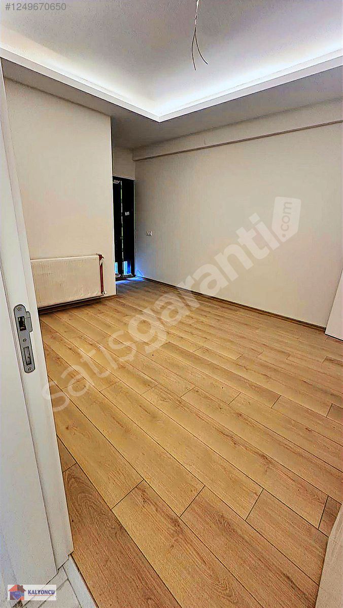 İzmirpark alışveriş merkezi karşısı satılık sıfır 3+1 daireler