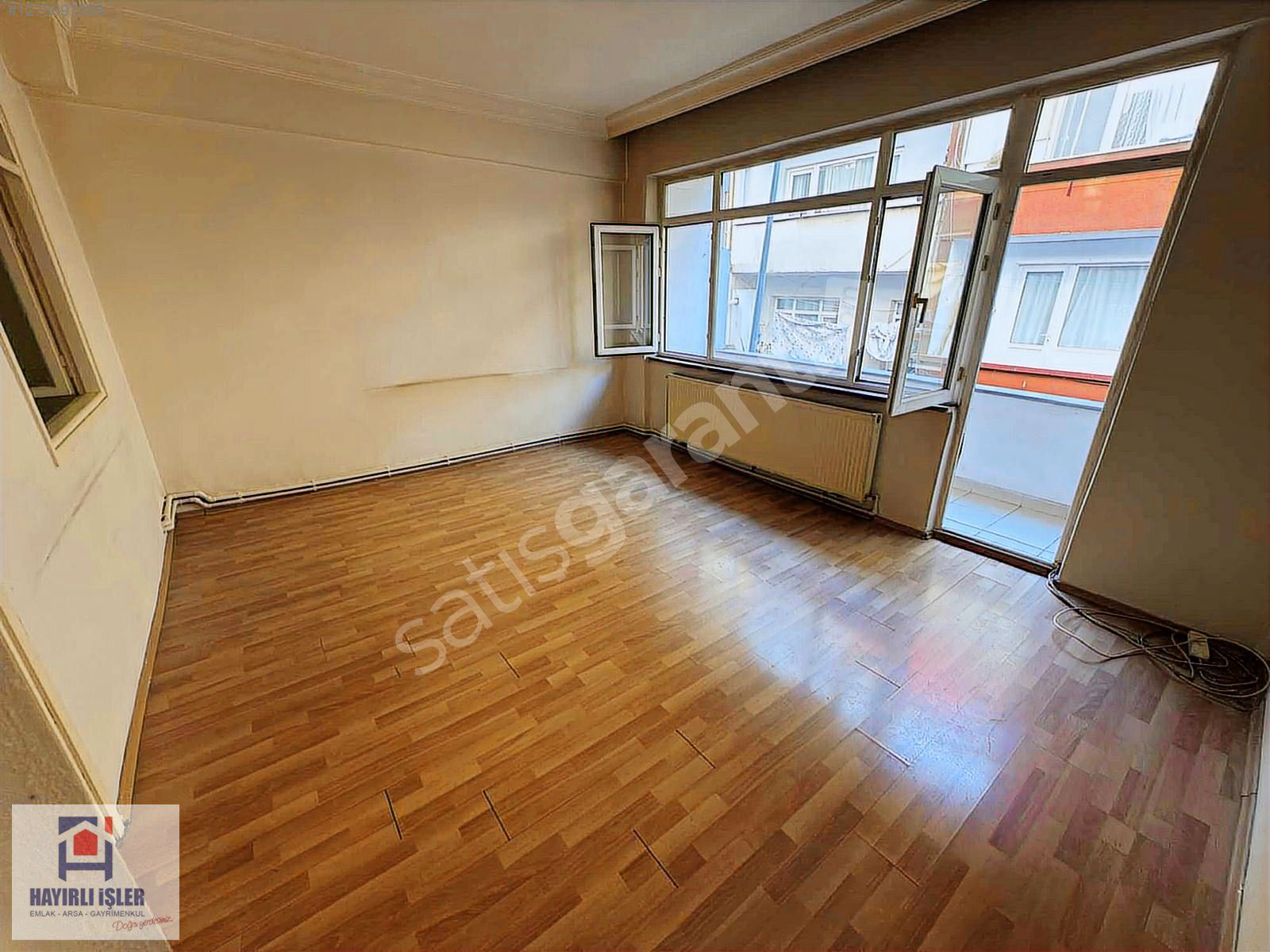 KAĞITHANE GÜLTEPE'DE KİRALIK 2+1 DAİRE BALKONLU - DÜZ AYAK