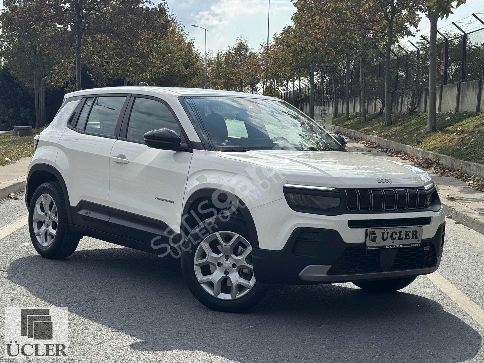 12AY K.KARTI İLE 2024 JEEP AVENGER 1.2 HYBRİD LİMİTED 31.000 KM