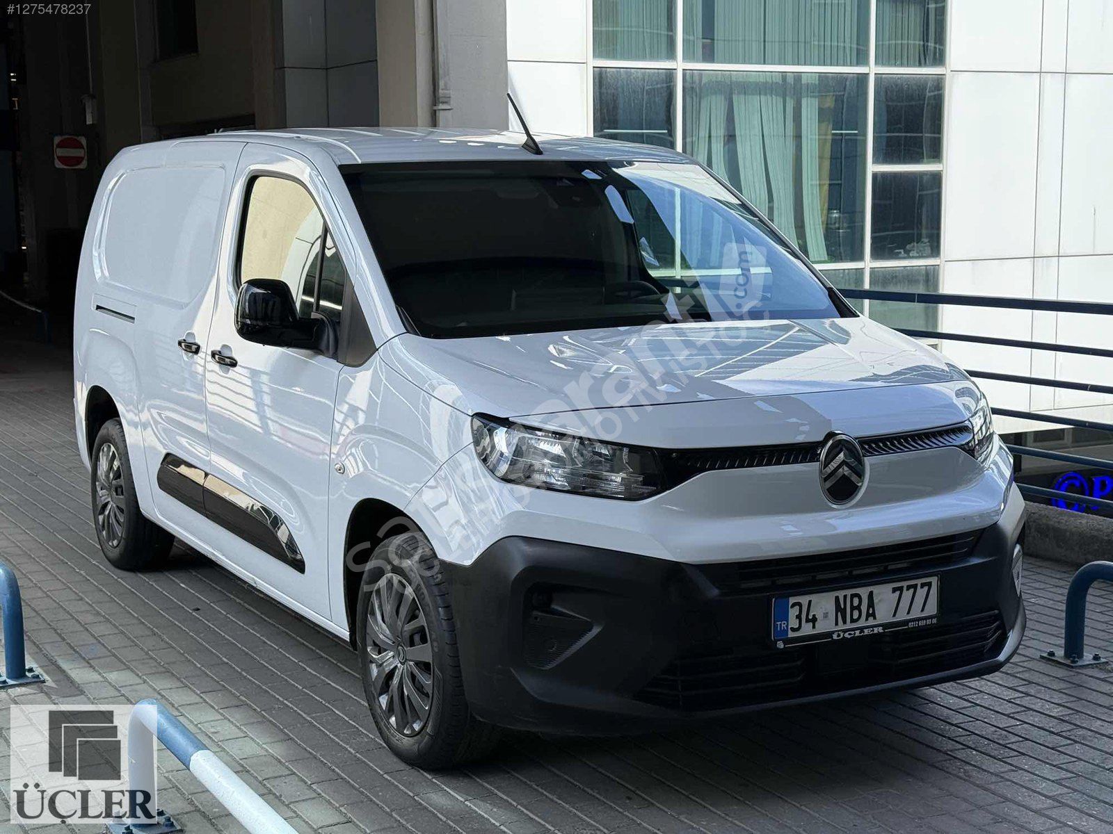 12 AY K.KARTI TAKSİT İLE 2024 CİTROEN BERLİNGO FEEL 8.700 KM'de