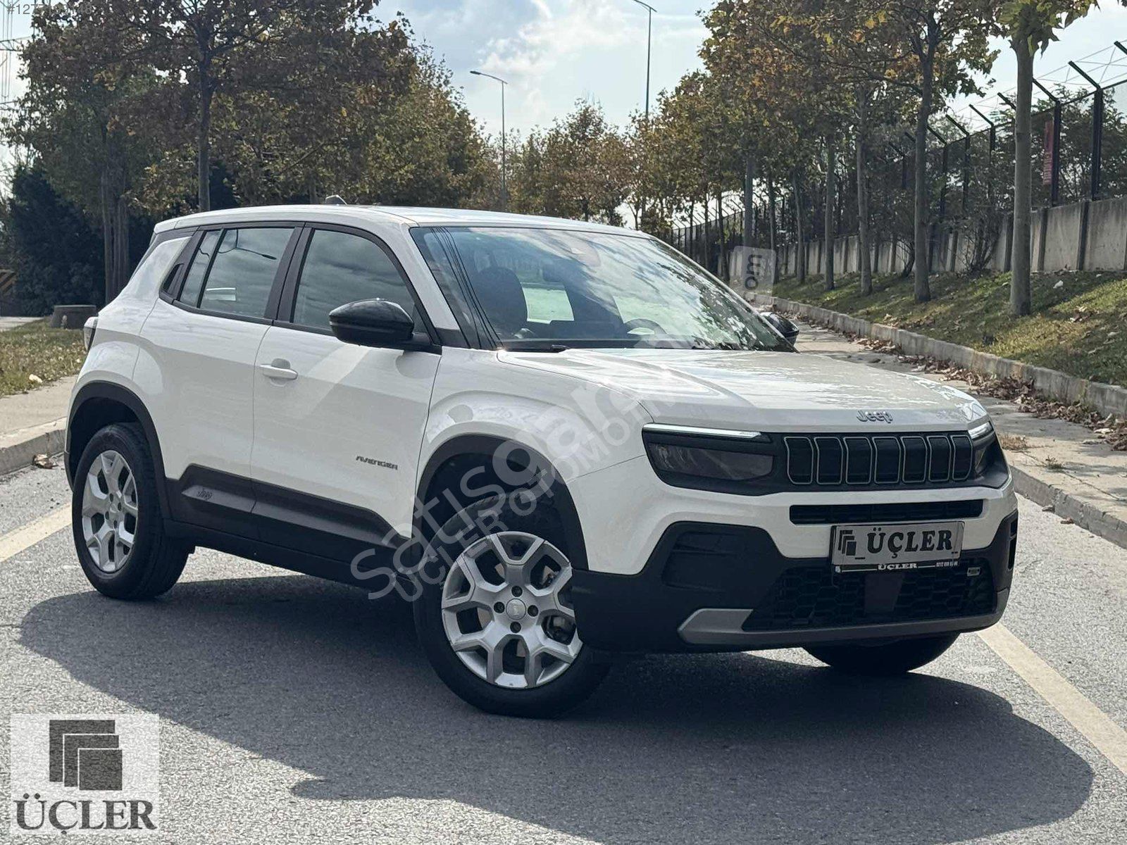 12AY K.KARTI İLE 2024 JEEP AVENGER 1.2 LİMİTED 39.000 KM BOYASIZ