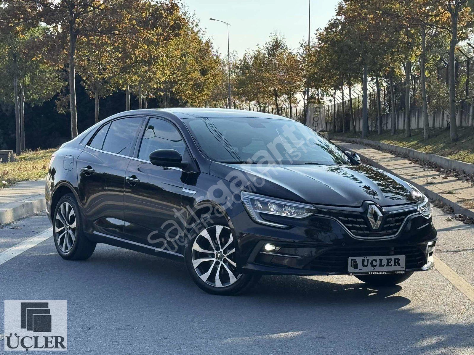 KREDİ KARTINA 12 AY TAKSİT 2022 MEGANE İCON BOYASIZ DEĞİŞENSİZ