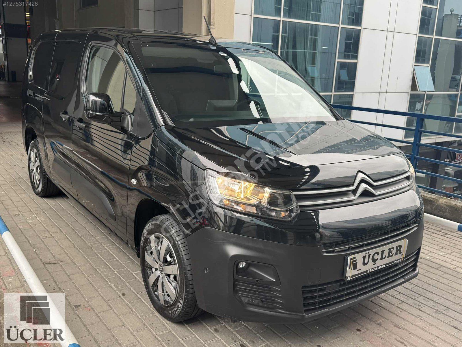 12 AY K.KARTI İLE 2023 BERLİNGO 1.5 BlueHDI FEEL 54.000 KM'DE