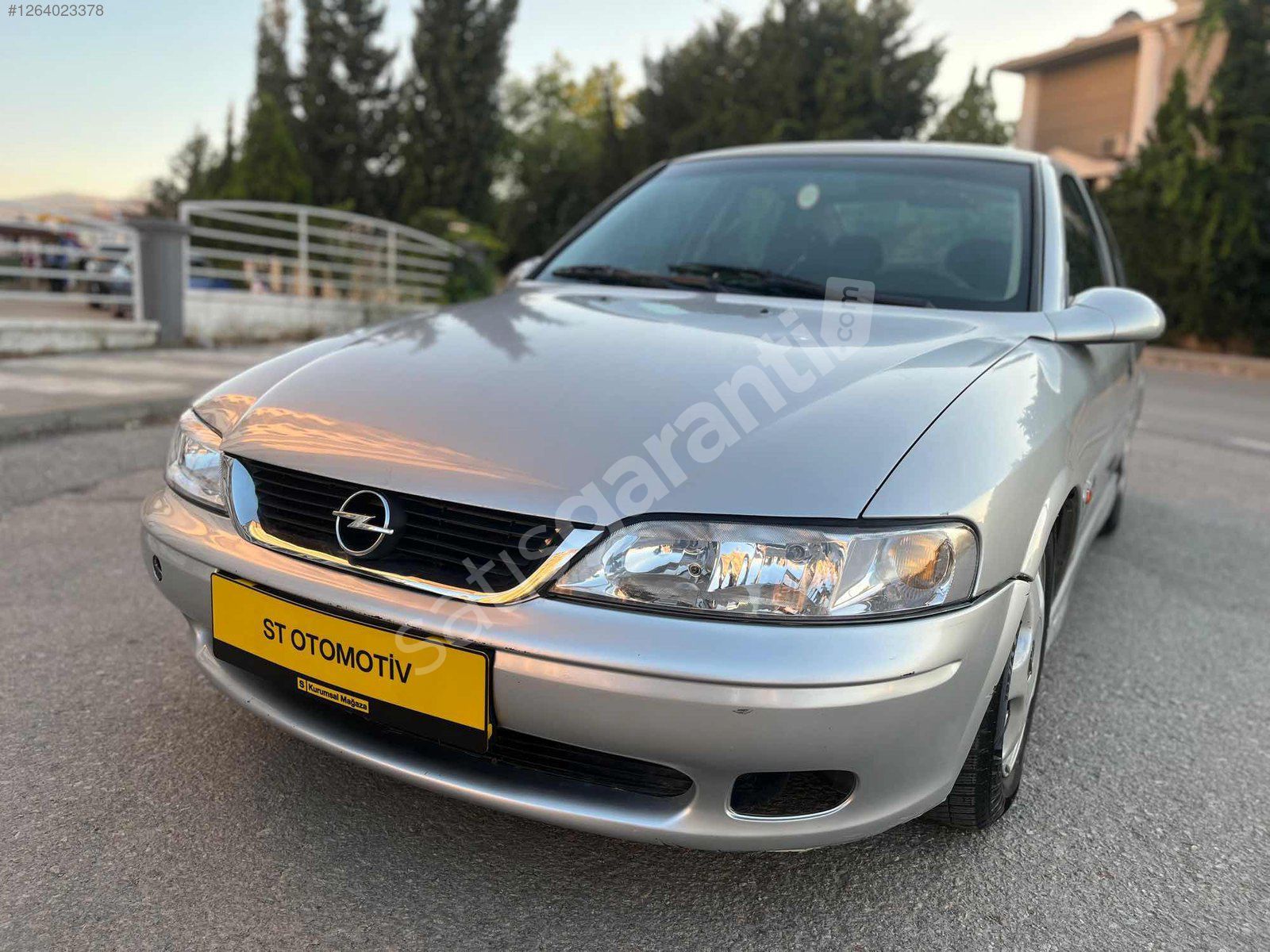 ST OTOMOTİV'DEN 2000 MODEL OPEL VECTRA 1.6 MOTOR