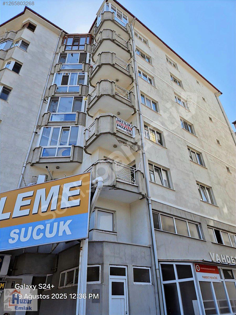 MUHTEŞEM LOKASYONLU SİTE İÇERİSİNDE 3+1 ARA KAT SATILIK DAİRE.