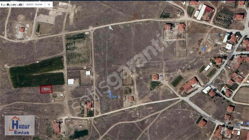 NURİBEY KASABASINDA 465 M2 SATILIK ARSA