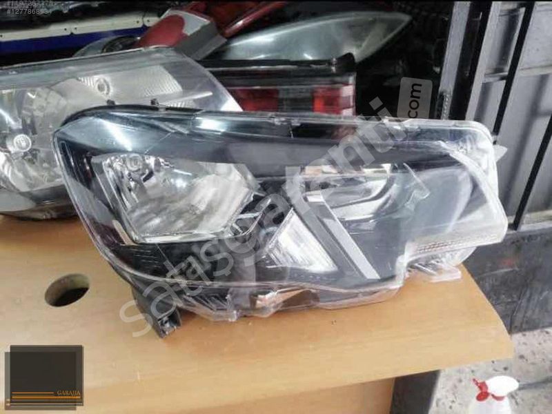 PEUGEOT RİFTER ÖN SAĞ FAR ORİJİNAL ÇIKMA