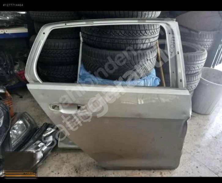 VOLKSWAGEN GOLF 7 ARKA SAĞ KAPI ORİJİNAL ÇIKMA