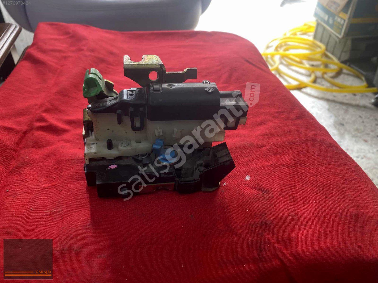 RENAULT KANGO 1 1998/2008 SAĞ SÜRGÜLÜ KAPI KİLİDİ ÇIKMA ORİJ