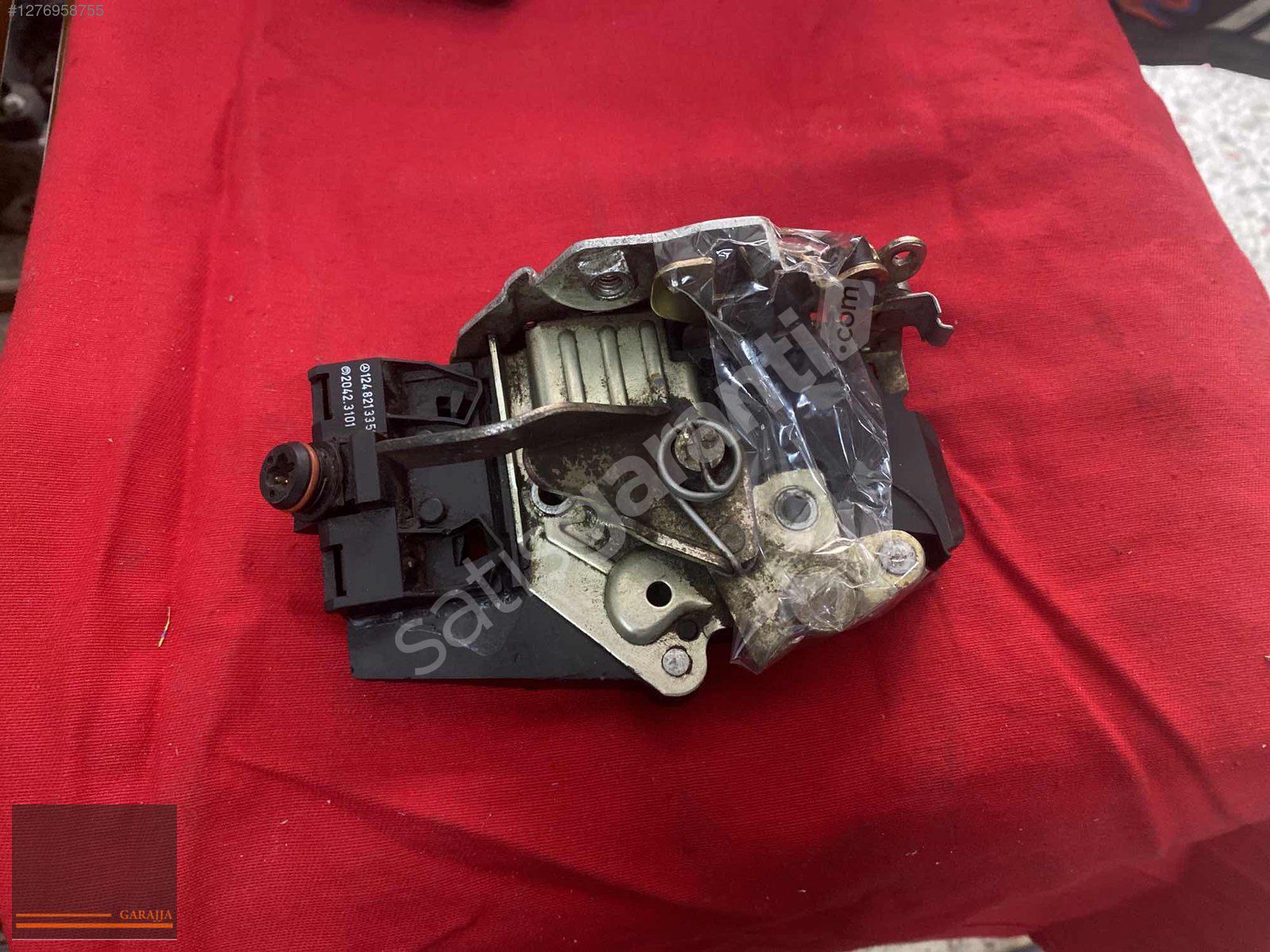 MERCEDES W124 ARKA SOL KAPI KİLİDİ ORİJİNAL ÇIKMA