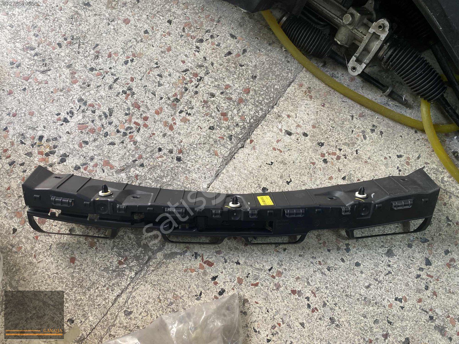 RENAULT MEGANE 4 ARKA TAMPON ORTA BRAKETİ SIFIR ORİJİ 850422186R