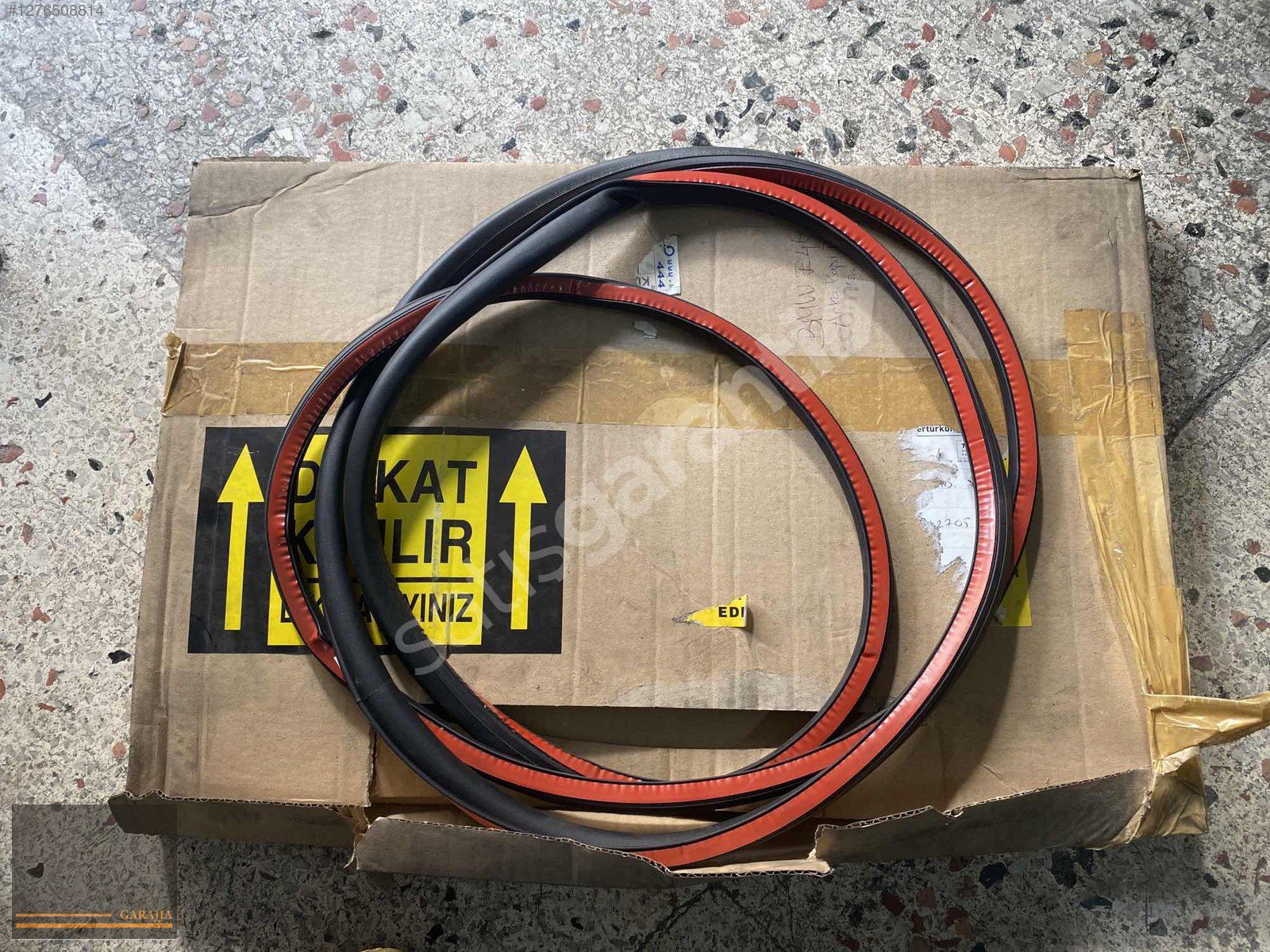 BMW E46 3 SERİSİ ARKA SAĞ KAPI FİTİLİ SIFIR ORİJİNAL