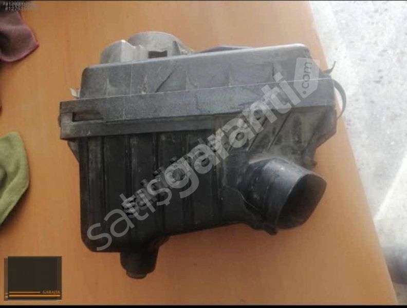 TOYOTA CAMRY 1988/90 HAVA FİLTRE KUTUSU ORİJİNAL ÇIKMA