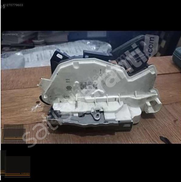 VOLKSWAGEN GOLF POLO JETTA PASSAT B7 ÖN SOL KAPI KİLİDİ ORİJİNAL