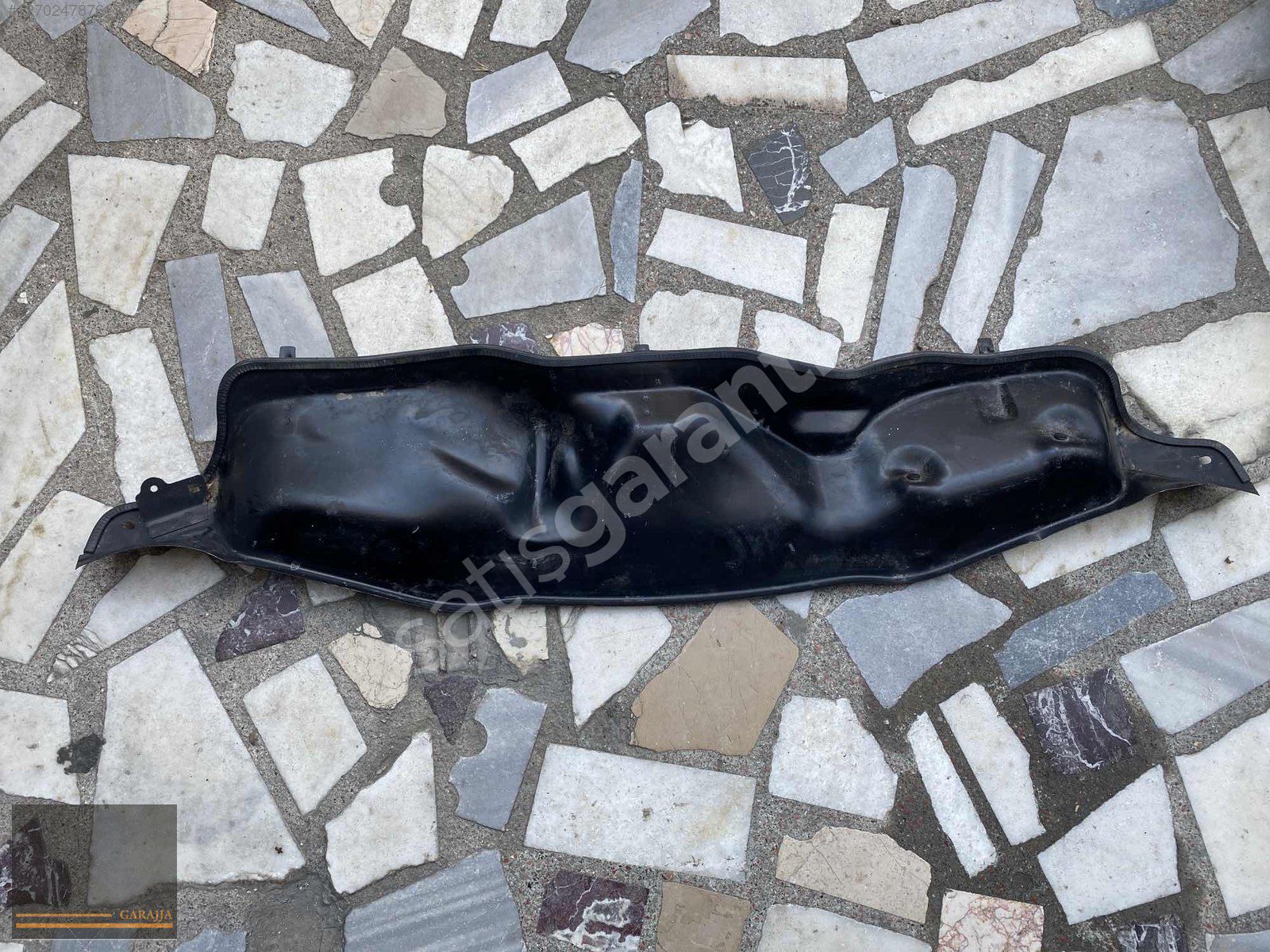 VW NEW BEETLE ÖN CAM SİLECEK KAPLAMA SACI 1C0971806a