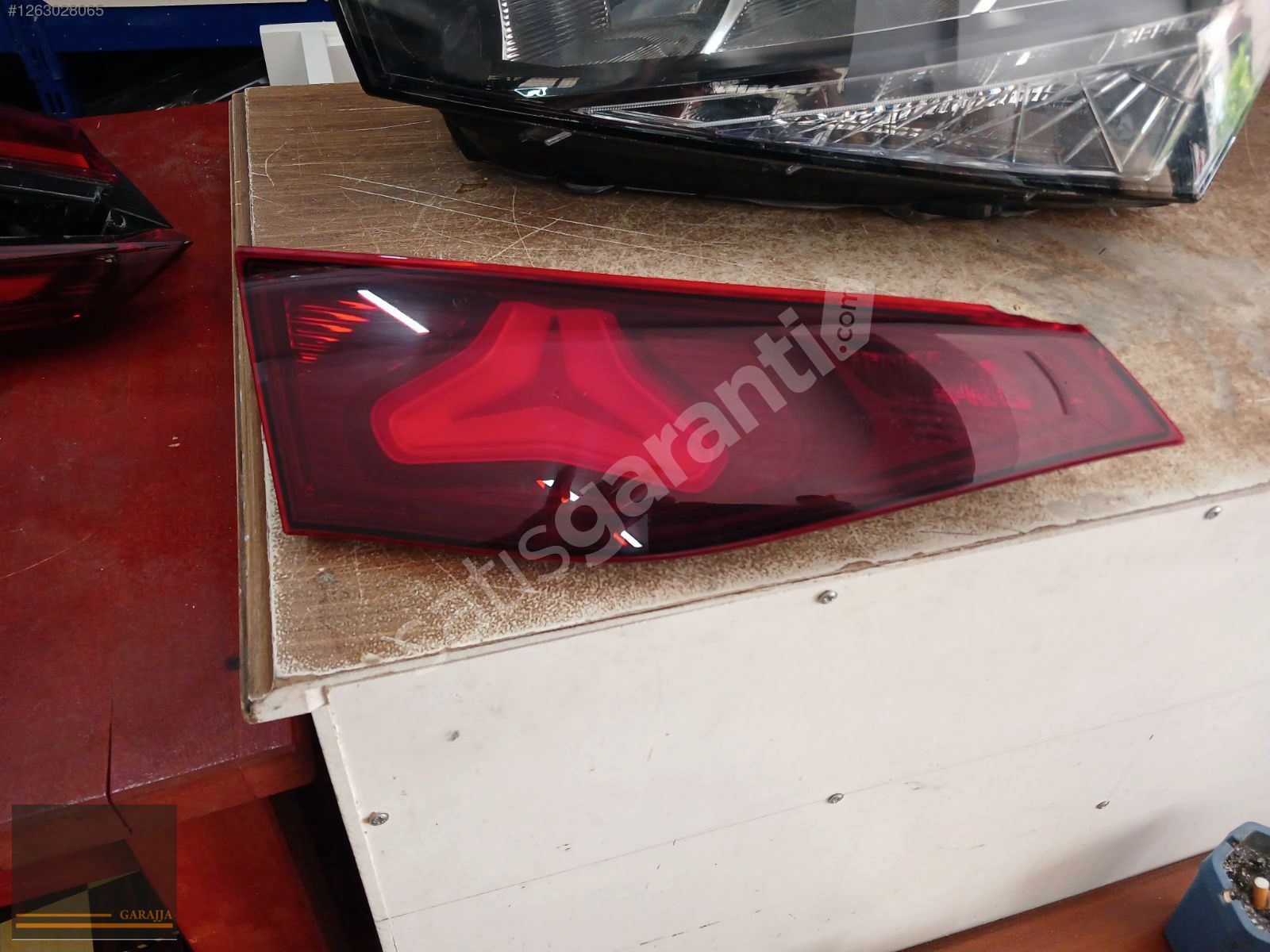MERCEDES E SERİSİ W214 SOL İÇ STOP A2149065302