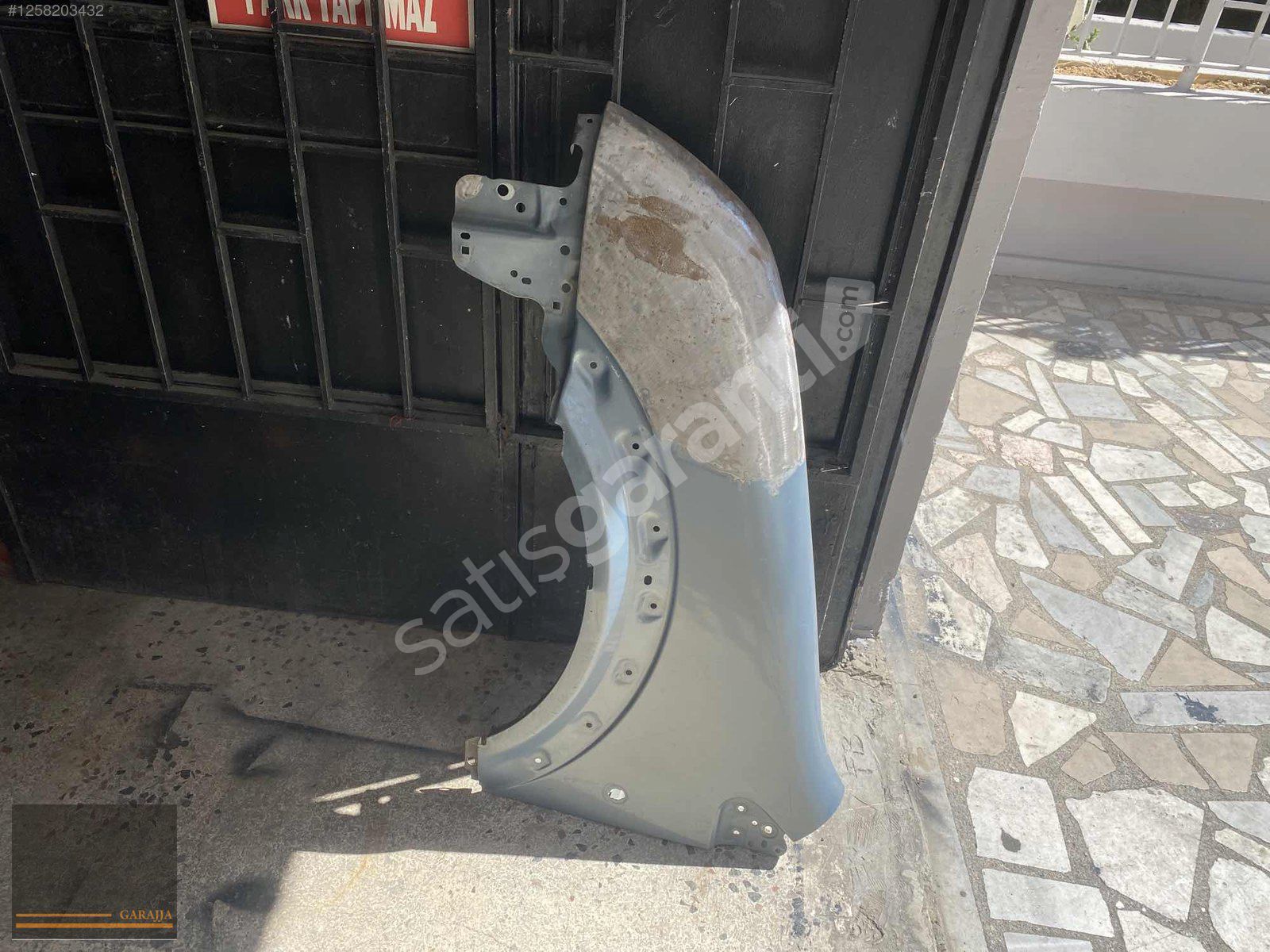 FORD CONNECT ÖN SOL ÇAMURLUK ORİJİNAL ÇIKMA