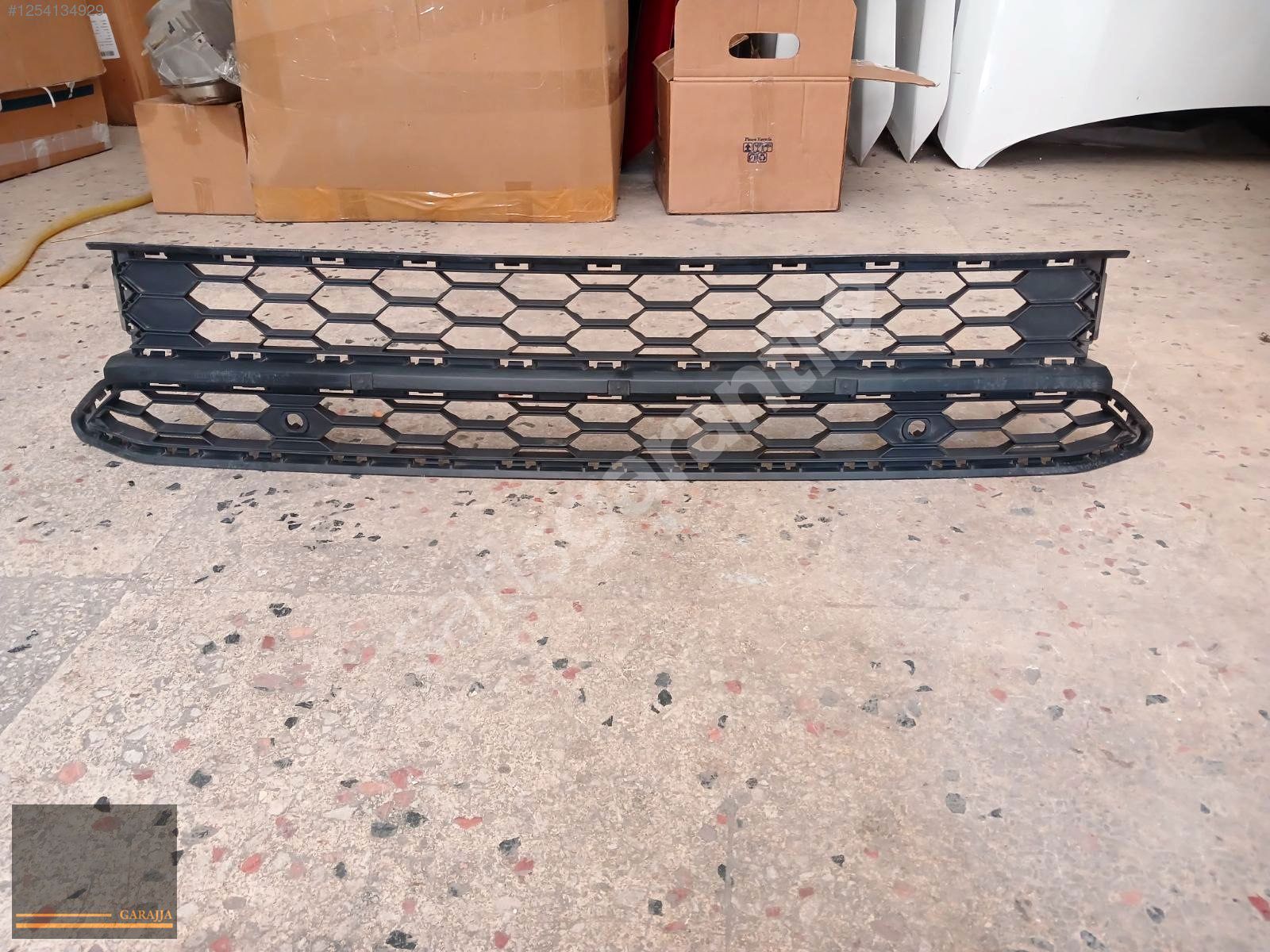 VOLKSWAGEN AMAROK ÖN TAMPON ORTA IZGARA SENSÖRLÜ 2H6853677