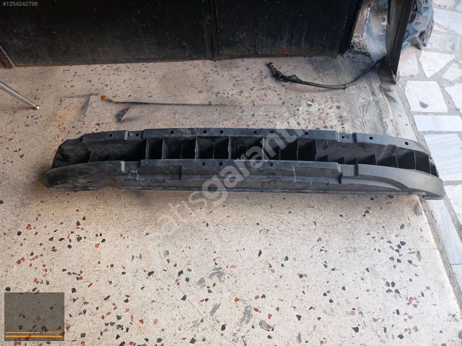 RENAULT FLUENCE ARKA TAMPON DARBE EMİCİ ORJİNAL ÇIKMA