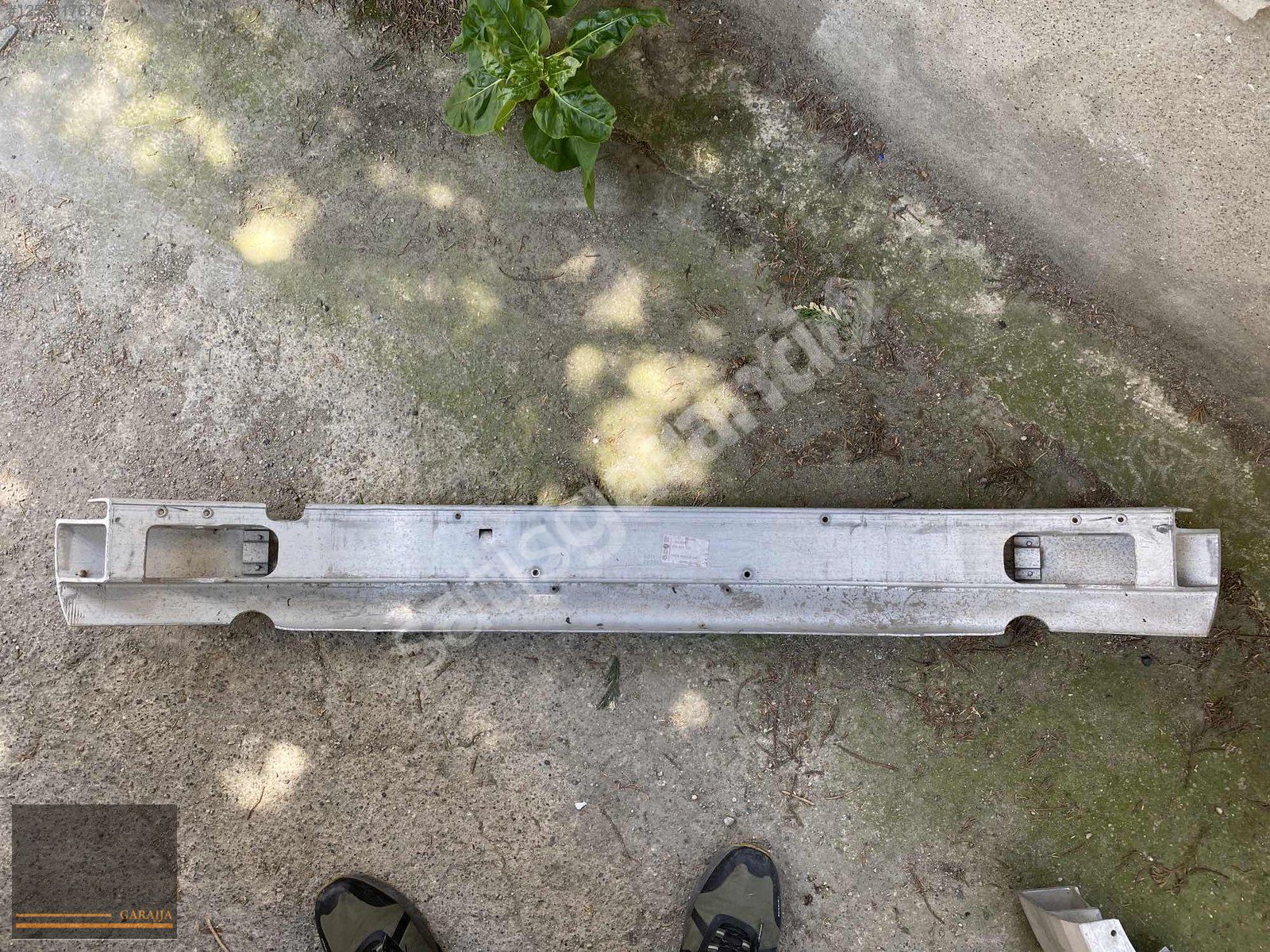 AUDİ A8 1994/2005 UYUMLU ÖN TAMPON DEMİRİ SIFIR ORİJİN 4D0807109