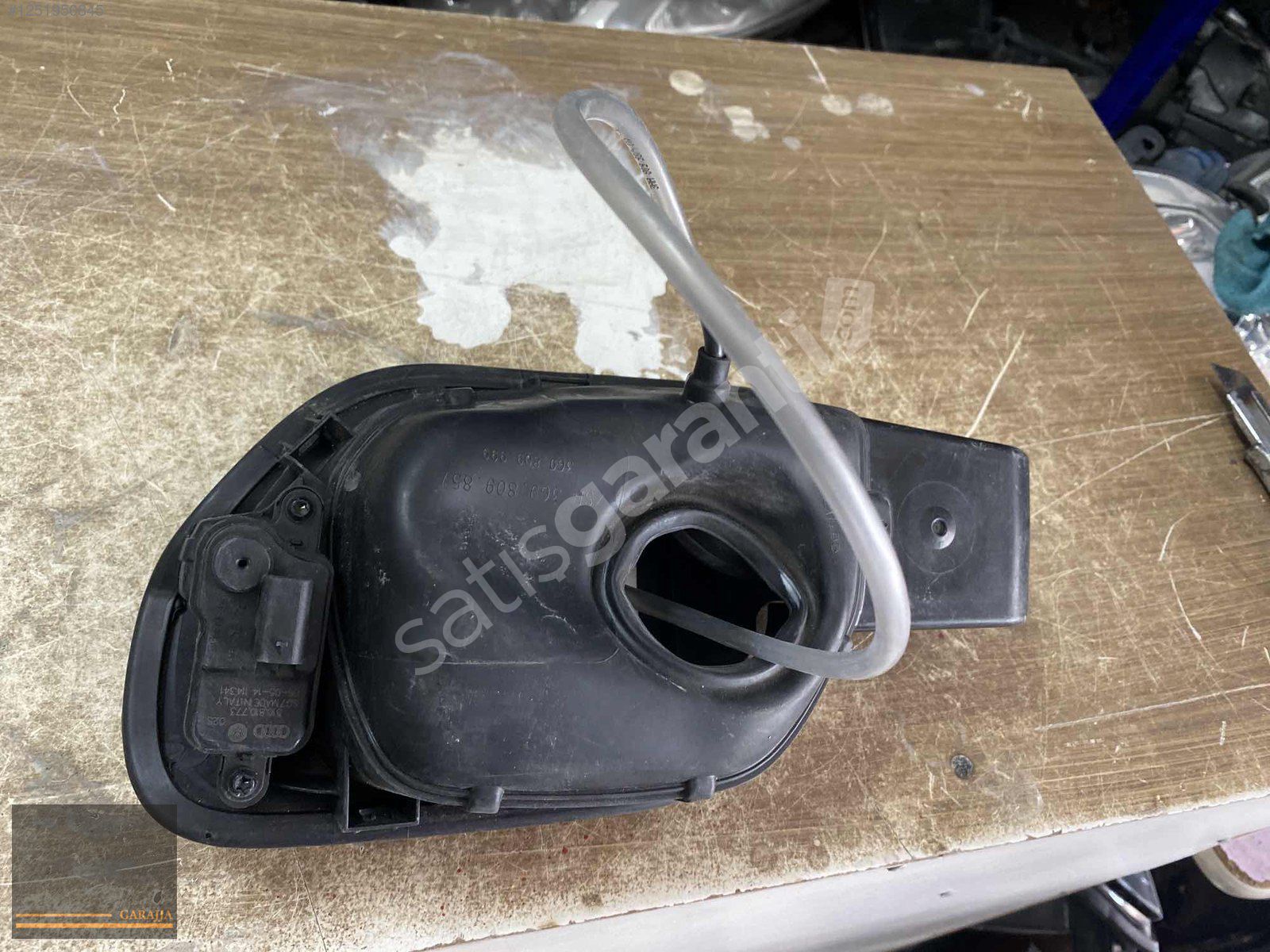 VOLKSWAGEN PASSAT B8 KOMPLE DIŞ YAKIT DOLUM KAPAK VE APARATI