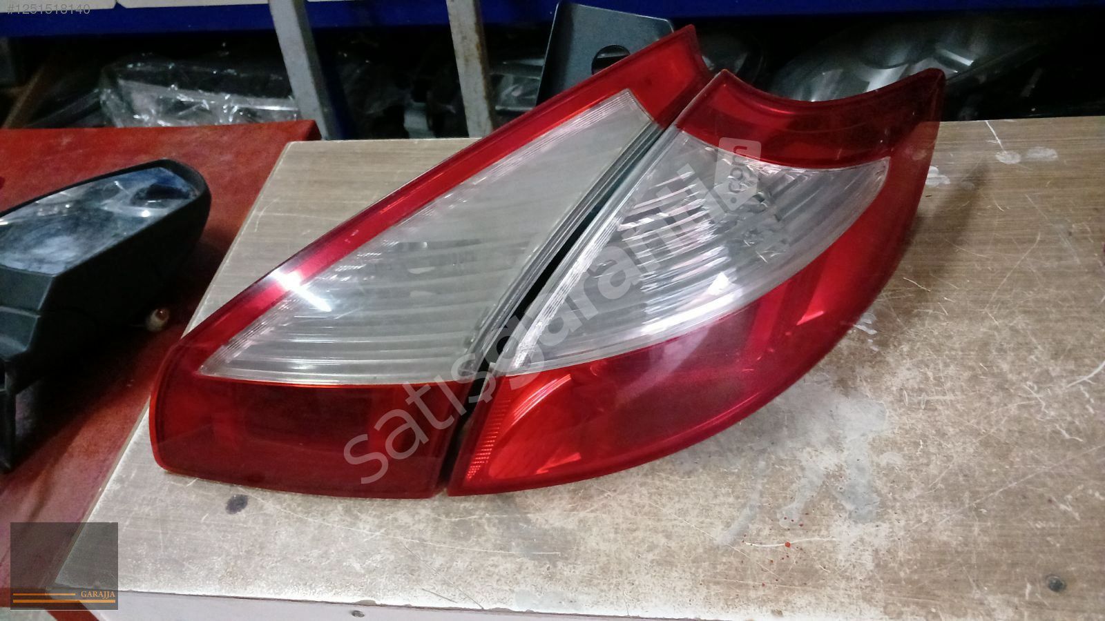 RENO MEGANE 3 SAĞ ARKA STOP LAMBASI İÇ DIŞ ORJİNAL ÇIKMA TEMİZ