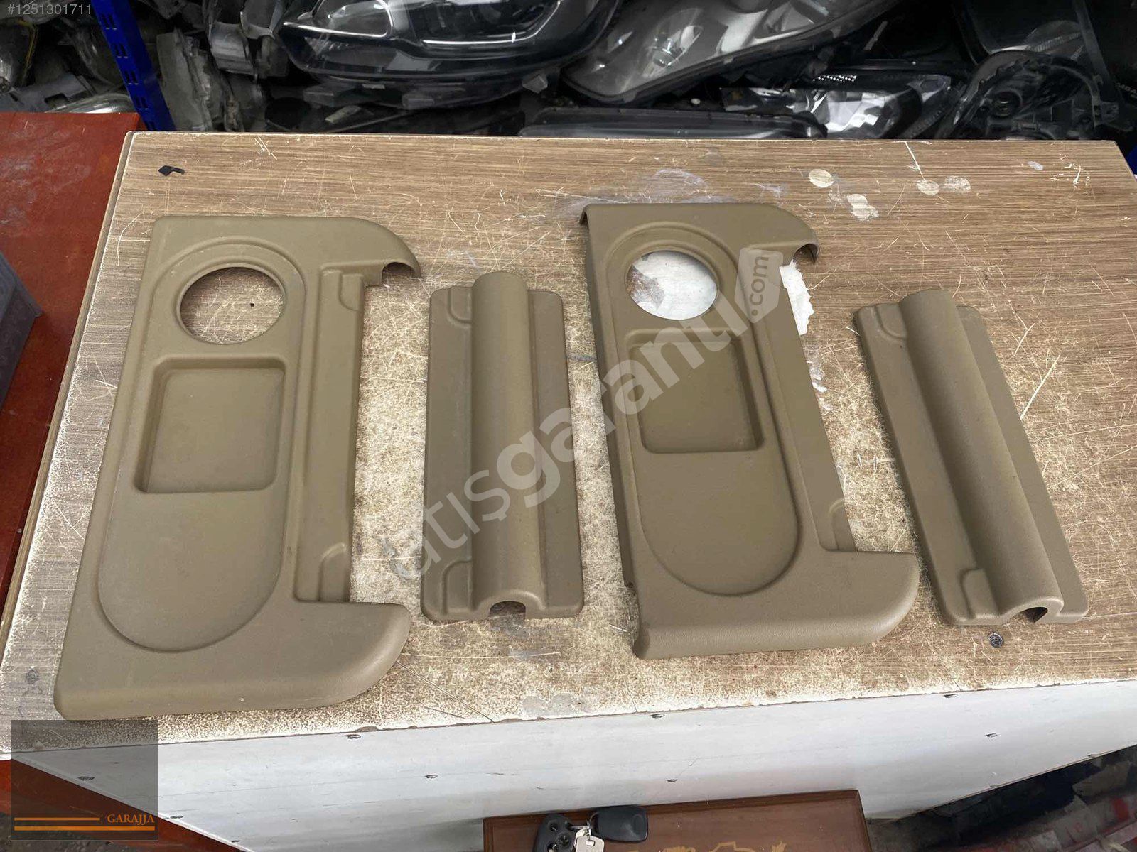 LAND ROVER DİSCOVERY 2 TD5 BARDAK TUTUCU PANELLER ORİJİNAL