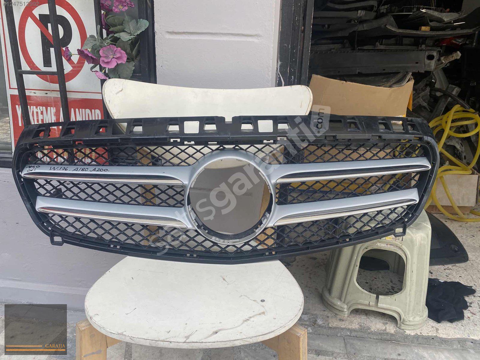 MERCEDES W176 A180-A200 AMG GRİ ÖN PANJUR ORİJİNAL ÇIKMA