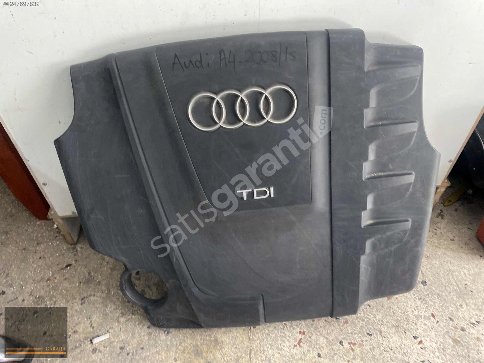AUDİ A4 2008/15 MOTOR ÜST KAPAĞI ORİJİNAL ÇIKMA 03L103925