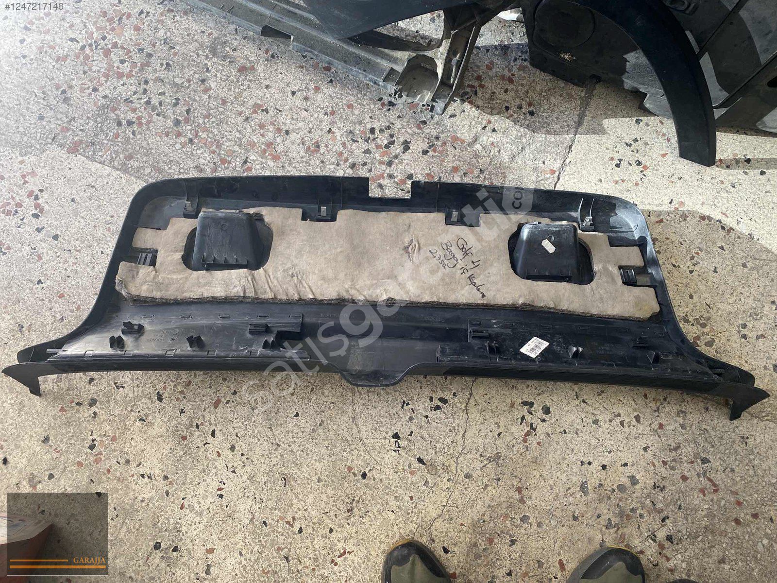 VOLKSWAGEN GOLF 4 BAGAJ İÇ KAPLAMASI ORİJİNAL ÇIKMA